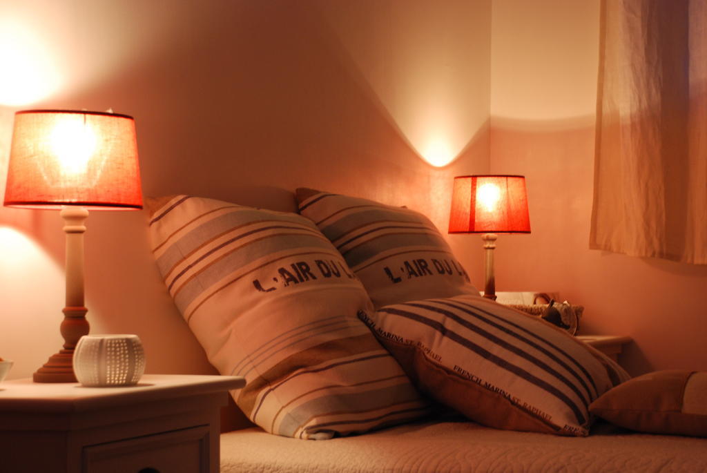 Roulotte Gites O Bien-Etre Massage Spa Sejour Bien-Etre En Hebergement Insolite Roulotte Karantez Ou En Gites Melon Ou Yock A 800 M Des Plages Maison D'Hote Drogou ปอร์สปอแด ห้อง รูปภาพ